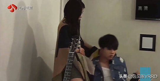 “火星男孩”華晨宇,和他靠著“不食人間煙火”人設乾的事兒 “火星男孩”華晨宇,和他靠著“不食人間煙火”人設乾的事兒