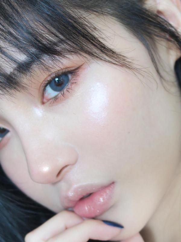 女人不管多少歲,化妝時建議學會打造“透明感”,乾淨自然顯氣色 女人不管多少歲,化妝時建議學會打造“透明感”,乾淨自然顯氣色