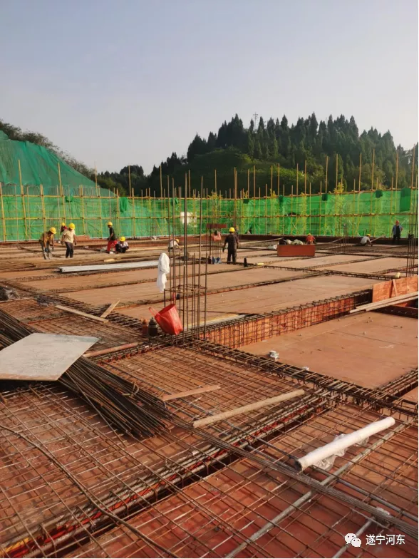 【關注】奮戰30天！確保四川能源職業學院10月封頂——四川能源職業學院專案千方百計趕進度