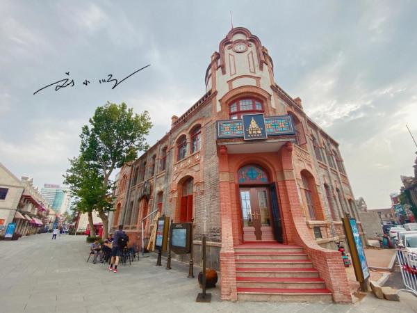 山東煙臺有一條著名百年老街，就在煙臺山下，如今成為網紅打卡點