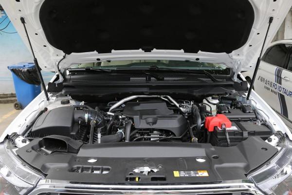 27.58萬起，配2.3T+10AT，比普拉多還霸氣，帶你看福特撼路者