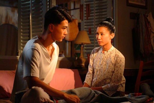 一邊看一邊罵，被媽媽們搶遙控器的“苦情劇”，看得那叫一個憋屈