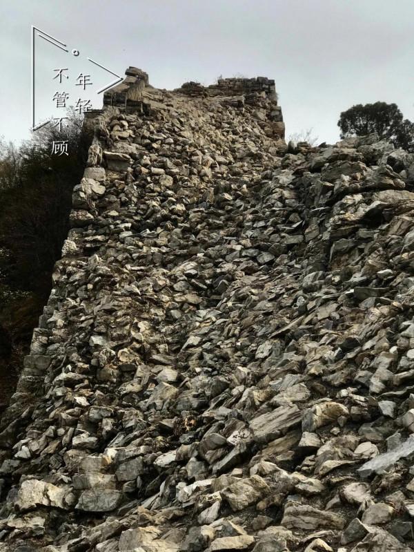 為什麼不建議爬野長城?(箭扣長城實拍,有圖有真相) 為什麼不建議爬野長城?(箭扣長城實拍,有圖有真相)