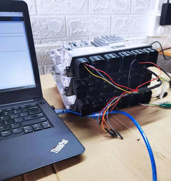 每一臺刷過ECU的寶馬3系都不容小覷:三臺3系齊刷艾森ECU程式 每一臺刷過ECU的寶馬3系都不容小覷:三臺3系齊刷艾森ECU程式