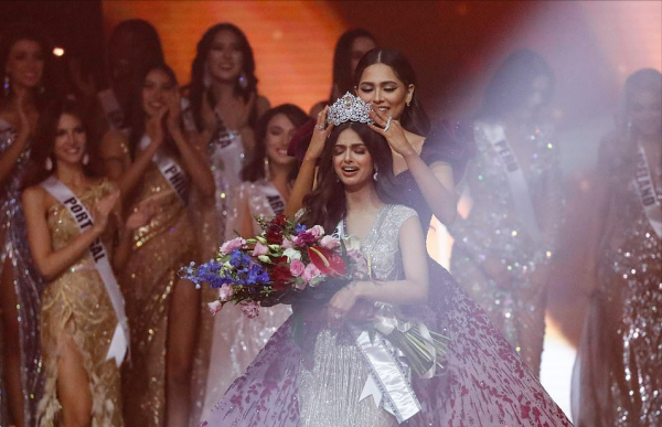 21歲印度美女獲“環球小姐”冠軍!穿水鑽裙戴鑽石皇冠,好驚豔啊 21歲印度美女獲“環球小姐”冠軍!穿水鑽裙戴鑽石皇冠,好驚豔啊