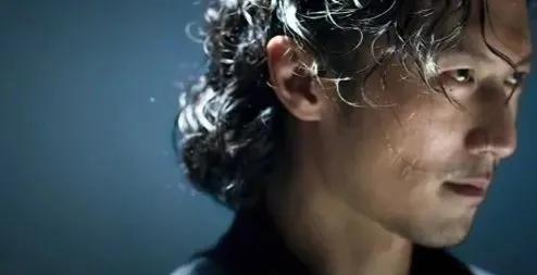 謝霆鋒空中轉呼啦圈,《飛虎3》滿屏荷爾蒙,內娛男星何時捲起來 謝霆鋒空中轉呼啦圈,《飛虎3》滿屏荷爾蒙,內娛男星何時捲起來