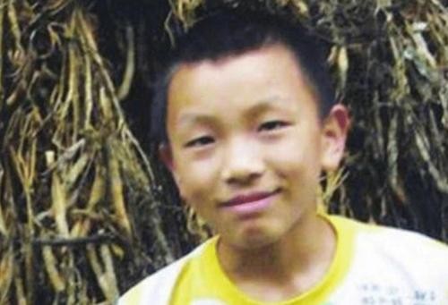 貴州13歲男孩考上985，茅臺為他資助4年學費，卻在1年後停止贊助