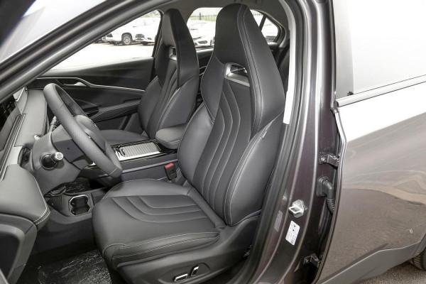 軸距2770mm,續航610km,9.98萬起售,哪吒U它不香嗎? 軸距2770mm,續航610km,9.98萬起售,哪吒U它不香嗎?