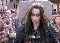 明星古裝尷尬史：頭頂風扇、餃子都算好的，有些太誇張真忍不了