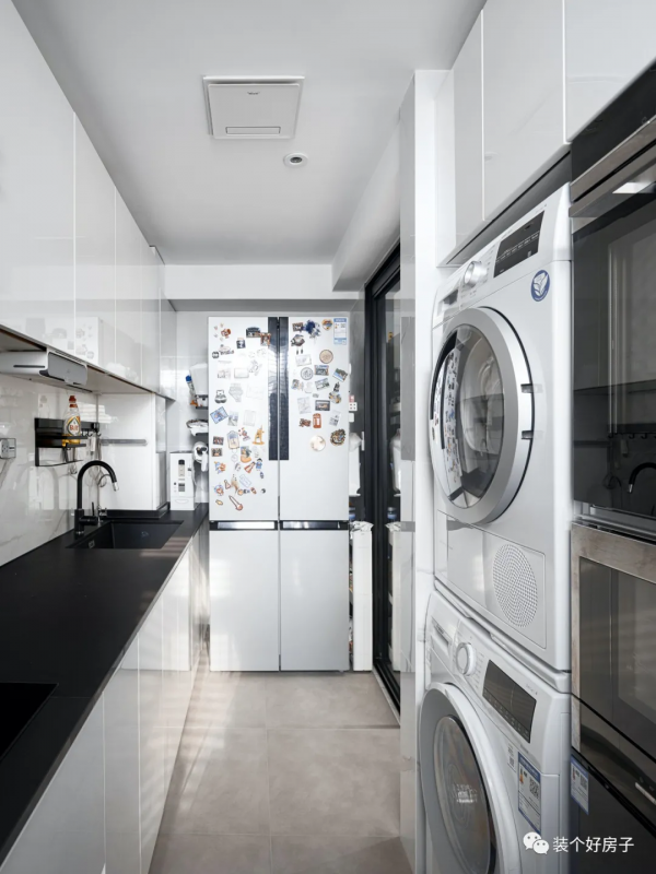 北京夫妻花70W打造130㎡極簡家：憑空造衣帽間+主衛+獨立書房，牛