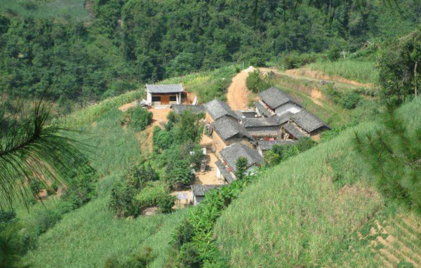 2012年，北京富婆愛上貧困小夥，小夥3年後玩失蹤：她就像媽媽