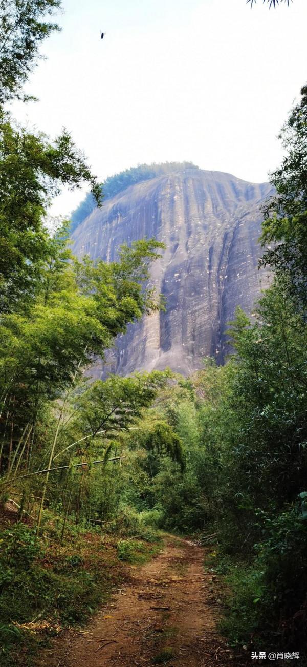 飛天山徒步，竟誤入桃源深處