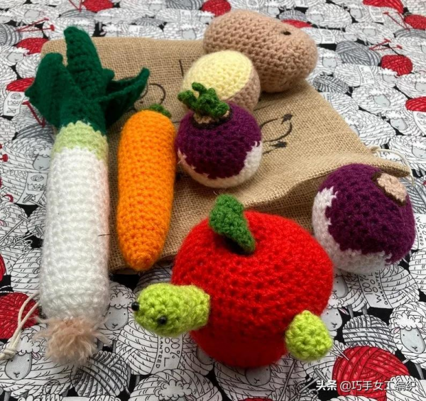 用零線就把蔬菜水果鉤得如此逼真，比新鮮的還要美