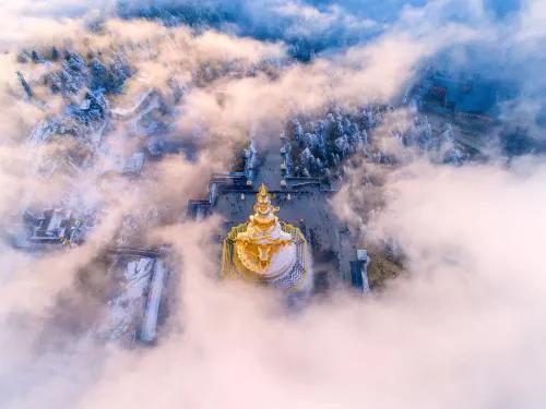 大美峨眉山 雲霧繚繞 仙氣飄飄