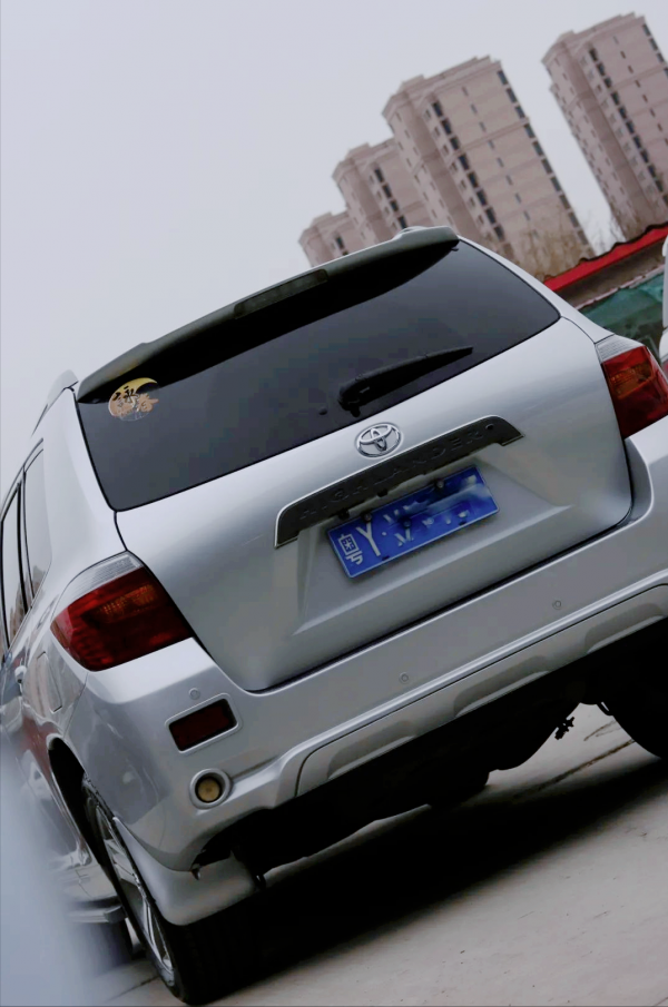 翻新09年老款豐田漢蘭達,28萬公里剛過磨合期,還能再戰20年 翻新09年老款豐田漢蘭達,28萬公里剛過磨合期,還能再戰20年