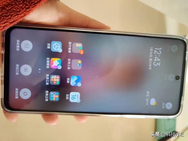 跌至1189元,8GB+128GB+4820mAH,一億畫素手機加速清倉退場 跌至1189元,8GB+128GB+4820mAH,一億畫素手機加速清倉退場