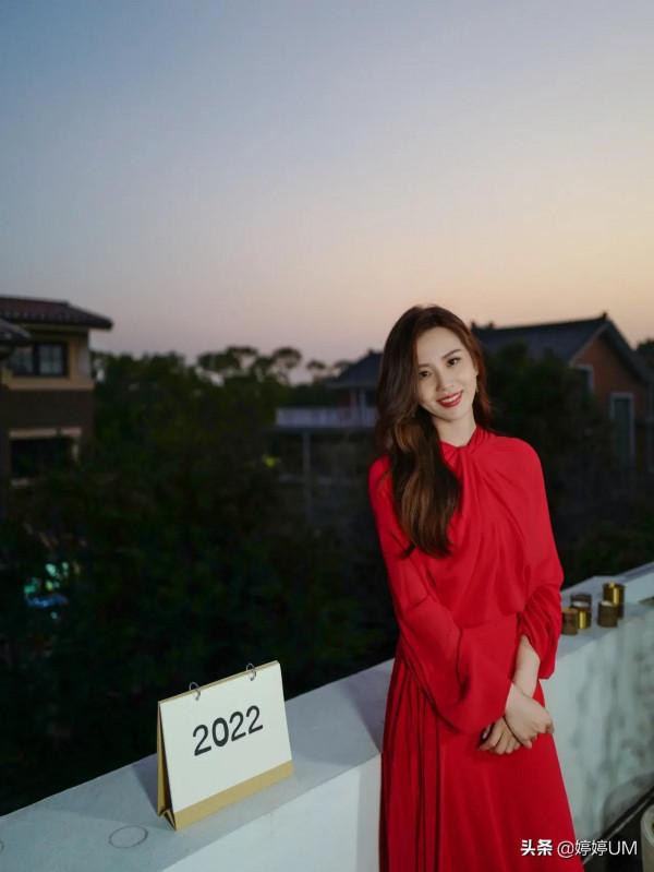 劉詩詩桌布精選