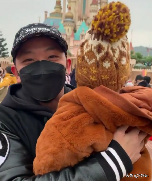 TVB男藝人林子善攜妻為女兒慶祝2歲生日 一家三口去遊樂場遊玩慶祝