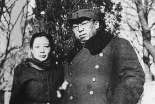 林月琴嫁羅榮桓後才知前夫還在,尷尬處境讓毛主席化解,結果如何 林月琴嫁羅榮桓後才知前夫還在,尷尬處境讓毛主席化解,結果如何