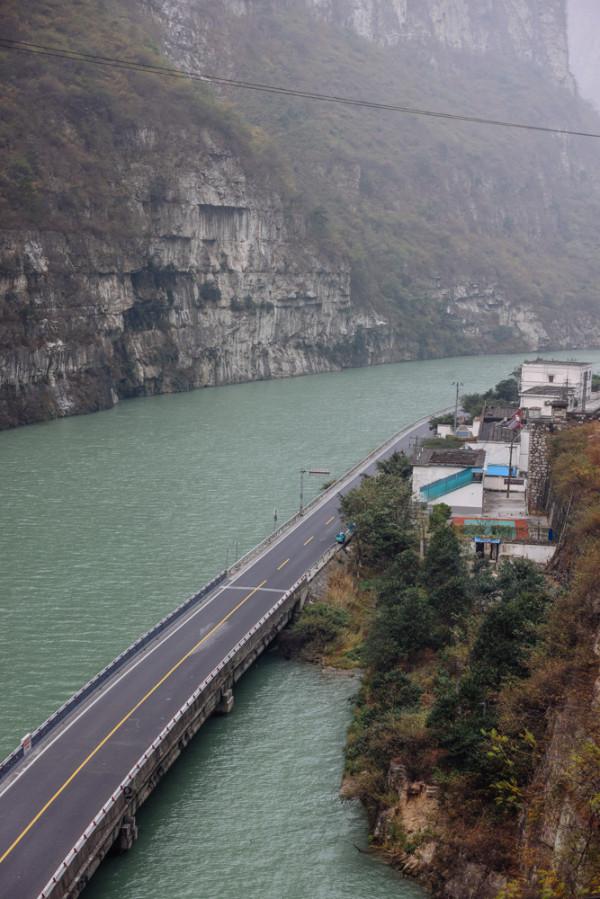 大渡河金口大峽谷，比長江三峽還美的景色，在四川也能看到
