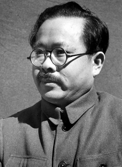 任弼時：黨內無爭議，因病未參加開國大典，46歲病逝，周恩來淚目