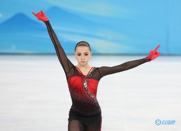 瓦利耶娃自由滑多次失誤摔倒 賽後傷心不禁掩面而泣