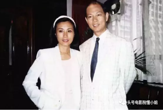 75歲羅家英罕見談大牌妻子：汪明荃很強勢，12年婚姻留下一個遺憾