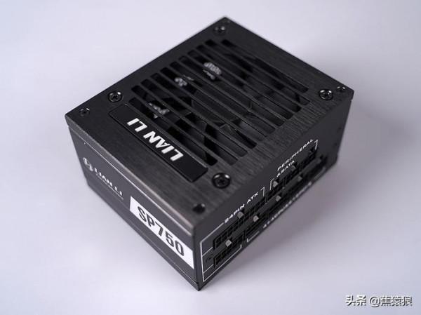 七彩虹 CVN B560I GAMING 搭 聯力 Q58 ITX 平臺 裝機展示 七彩虹 CVN B560I GAMING 搭 聯力 Q58 ITX 平臺 裝機展示