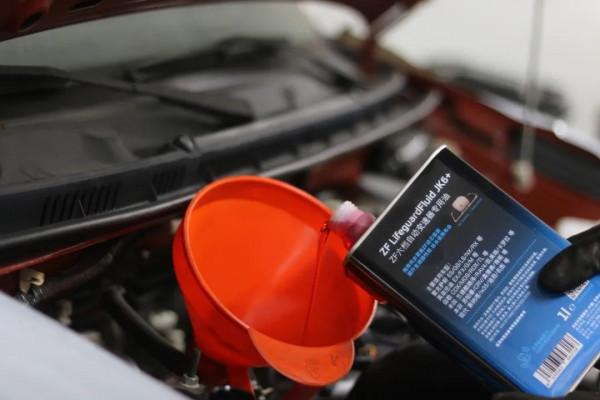 怪獸修車：翻新一輛二手的鈴木-吉姆尼，精心施工，再現完美