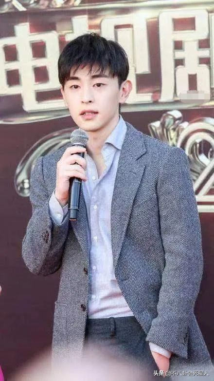 男星紅毯上的4種油膩風，鄧倫中招兩項，滿面油光成男神“殺手”