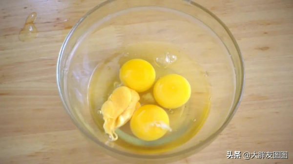 有酸奶嗎?快試試做芝士蛋糕,濃香入魂,低卡高蛋白 有酸奶嗎?快試試做芝士蛋糕,濃香入魂,低卡高蛋白