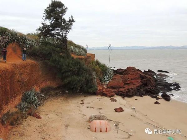 朱亞夫:金門島上響起了雄壯的解放軍軍歌——赴金門島祭英烈紀實 朱亞夫:金門島上響起了雄壯的解放軍軍歌——赴金門島祭英烈紀實