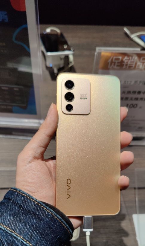 淺談OPPOReno7Pro與VIVOS12Pro的配置優劣