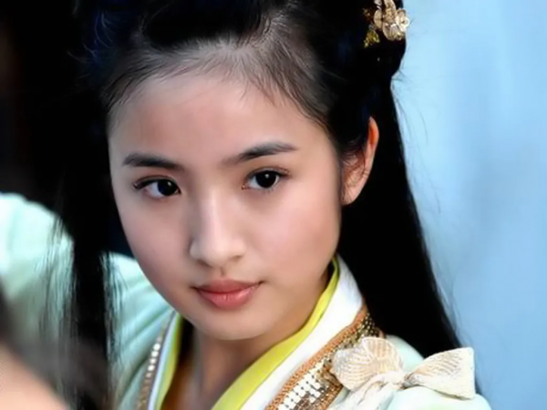 新婚分居兩地、獨自與公婆生活七年,林依晨終於生下孩子...... 新婚分居兩地、獨自與公婆生活七年,林依晨終於生下孩子......