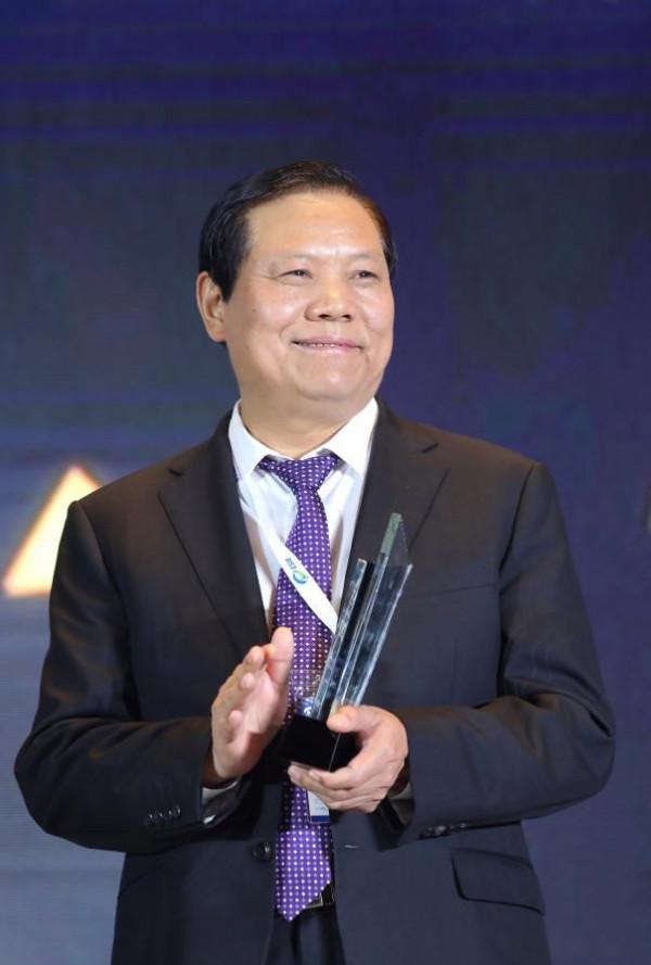 董明珠曾看走眼,被魏銀倉騙走26億,接手爛攤子如今成世界500強 董明珠曾看走眼,被魏銀倉騙走26億,接手爛攤子如今成世界500強