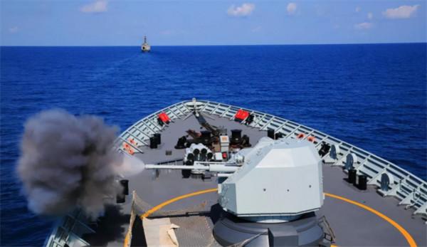 解放軍舉行大規模海上演習,模擬封鎖海峽要道,引發美軍高度關注 解放軍舉行大規模海上演習,模擬封鎖海峽要道,引發美軍高度關注