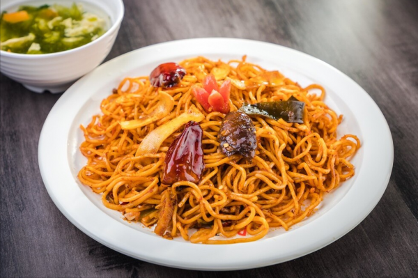 炒麵,切忌煮好直接炒,記住多做2步,炒麵爽滑勁道,不碎不粘連 炒麵,切忌煮好直接炒,記住多做2步,炒麵爽滑勁道,不碎不粘連