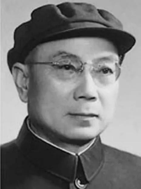 葉子龍陪伴毛主席27年，得知他遭到不公正待遇，毛主席：他沒問題