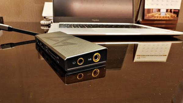 我的桌面1.0分享，美少女的一隅天地