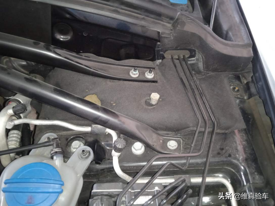 20萬買17年的奧迪Q5，檢測過程驚心動魄！檢測師：渾身傷痕