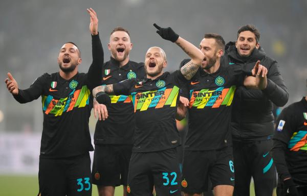 體壇聯播｜國際乒聯年終排名國乒領跑，山東泰山最快週末奪冠