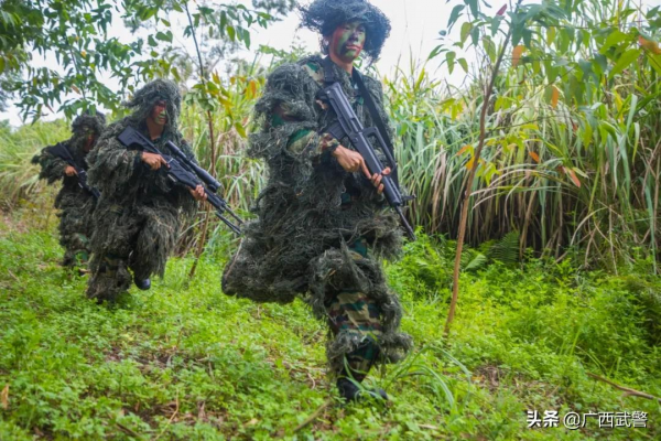 這些武警專屬“妝容”,你可都見過? 這些武警專屬“妝容”,你可都見過?