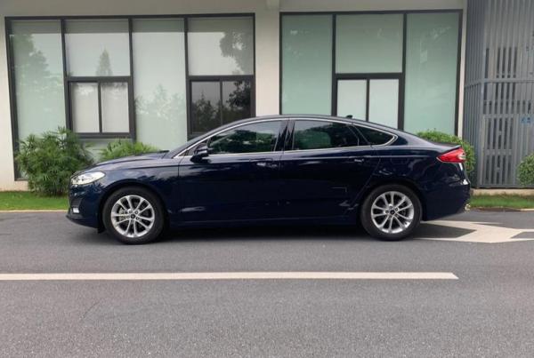 福特蒙迪歐:試駕EcoBoost 180時尚版,指導價19.28萬值嗎? 福特蒙迪歐:試駕EcoBoost 180時尚版,指導價19.28萬值嗎?