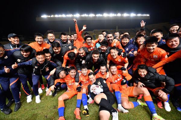 評分山東泰山冠軍戰：小金髮光、老費定鼎，德爾加多有組織無紀律