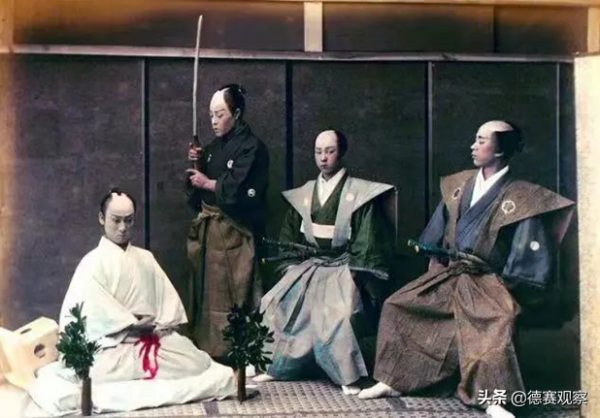 日本男性演化史：從昭和男兒到令和弱子