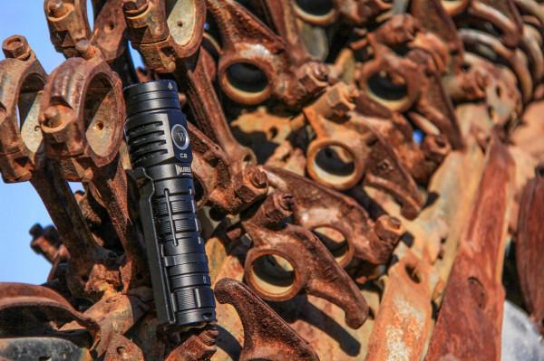 明亮便攜顏值高，手電就選務本新品C2