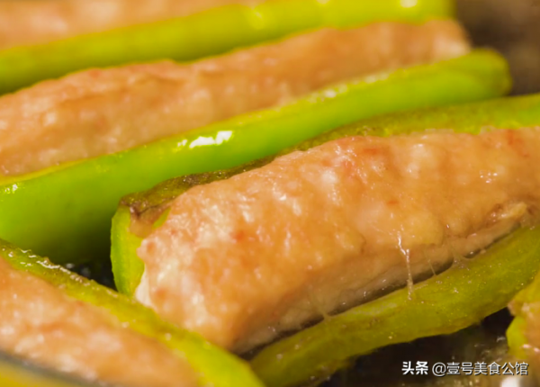 鮮嫩味美的青椒釀蝦滑，簡單好吃，營養又解饞，家人愛吃的家常菜
