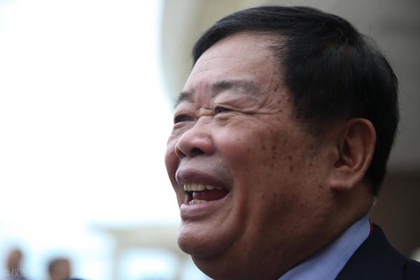 福耀玻璃不僅股票程式碼很吉利,“玻璃大王”也不是蓋的 福耀玻璃不僅股票程式碼很吉利,“玻璃大王”也不是蓋的