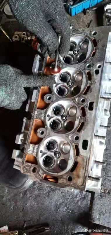 大眾高爾夫1.4T差點開報廢，燒機油、燒防凍液、缺缸大修一次解決