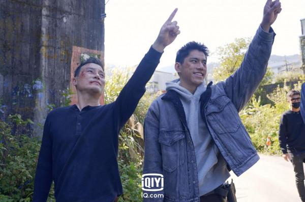 《逆局》大結局朱軒洋大唱周渝民「流星雨」李銘順、李銘忠兄弟互忍三十幾年透過戲劇發洩 《逆局》大結局朱軒洋大唱周渝民「流星雨」李銘順、李銘忠兄弟互忍三十幾年透過戲劇發洩